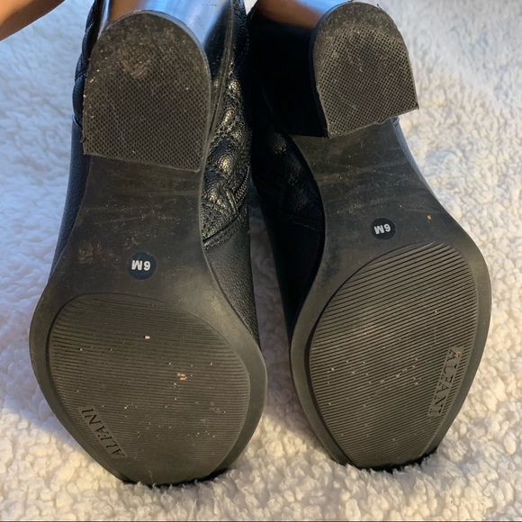 Alfani Wakefeld Quilted Black Booties - Picture 4 of 4